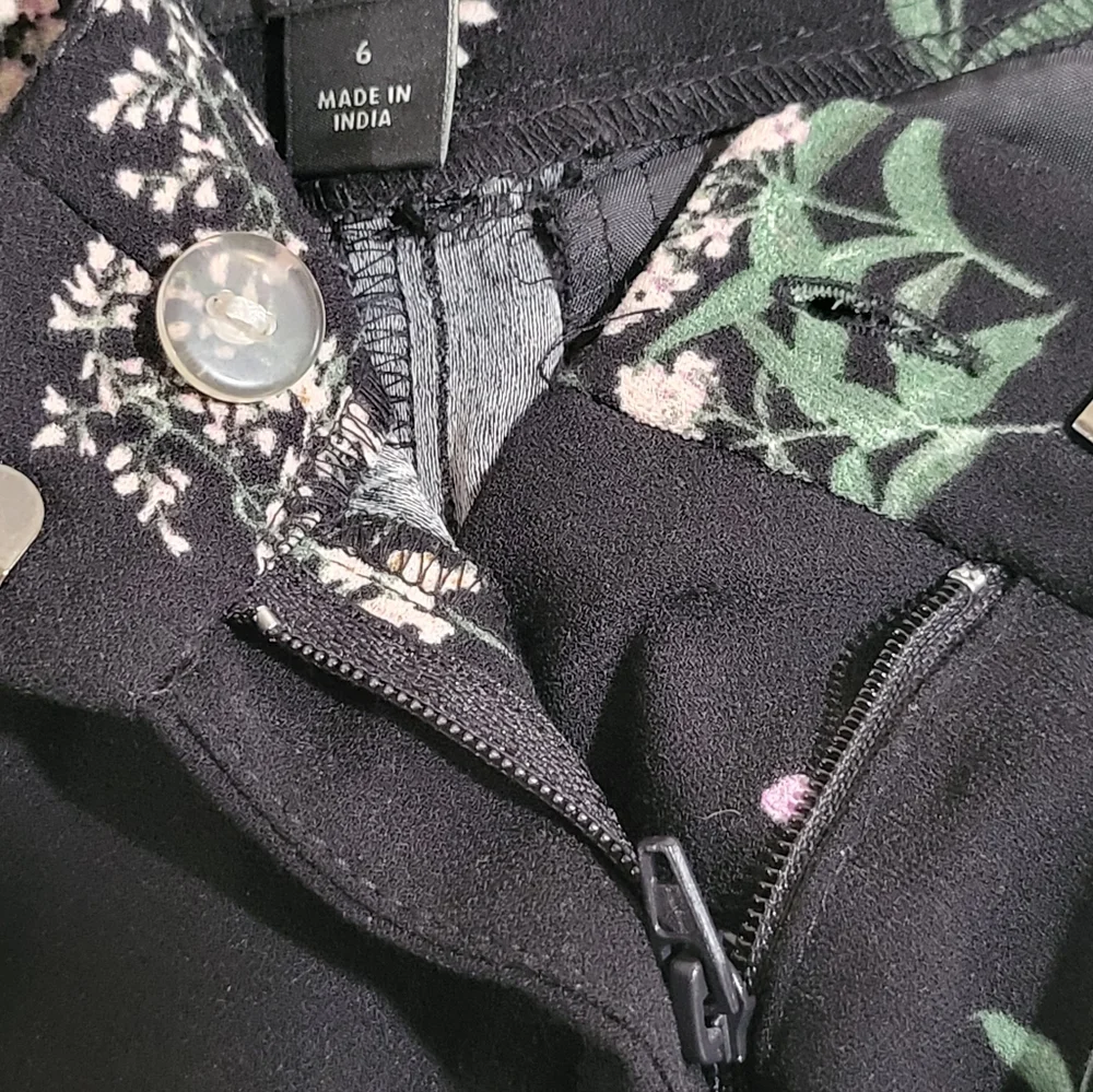 Ann Taylor Women's Floral Wide Leg Crop Trouser Parts Size 6 Flowy Black - Picture 8 of 11
